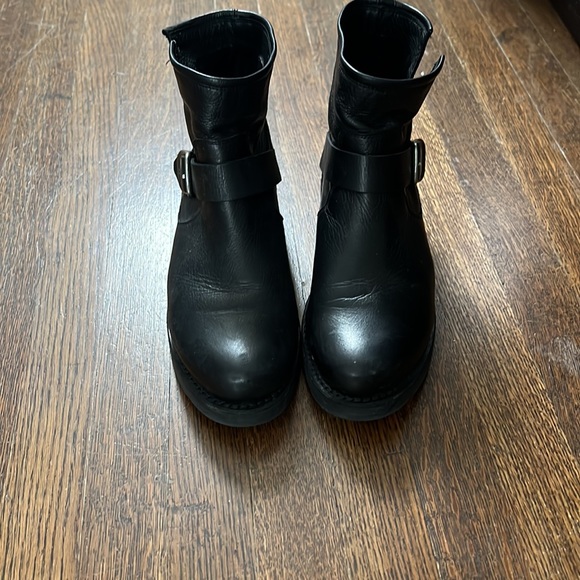 Black Frye Veronica Bootie - Picture 2 of 3